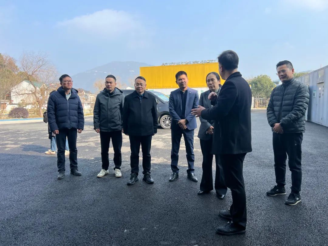 寧波市農(nóng)科院王院長(zhǎng)、衢州常山縣方縣長(zhǎng)一行赴雷山基地考察調(diào)研植物方艙項(xiàng)目